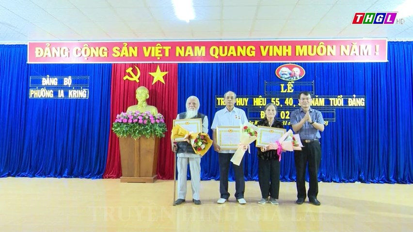 Thành ủy Pleiku tổ chức trao tặng Huy hiệu Đảng đợt 2/9 cho 158 đảng viên