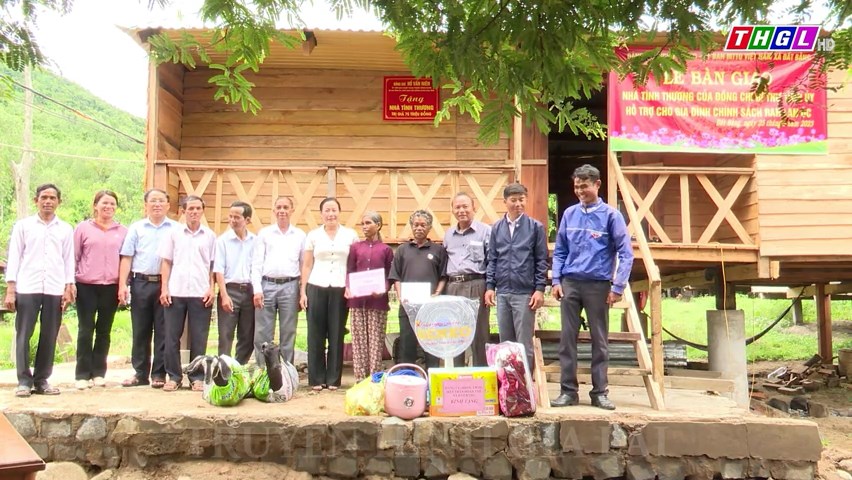 Bàn giao nhà tình nghĩa cho thân nhân liệt sĩ tại xã Đất Bằng, huyện Krông Pa