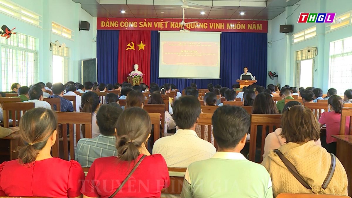 Krông Pa tập huấn nghiệp vụ công tác kiểm tra, giám sát, kỷ luật Đảng