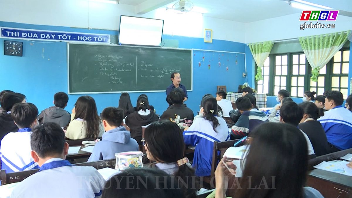 Tranh luận: Có nên đưa Lịch sử thành môn thi tốt nghiệp THPT bắt buộc?