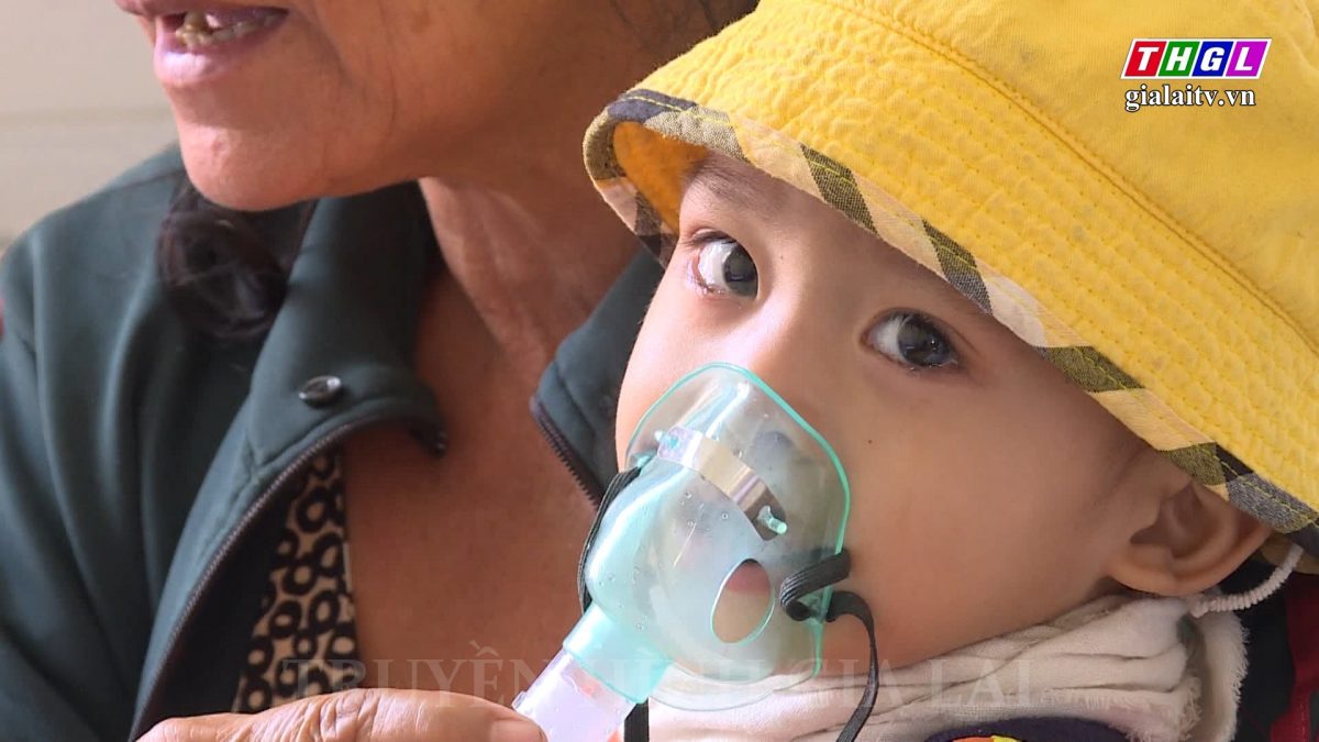 Bệnh viện quá tải do gia tăng bệnh nhân viêm đường hô hấp