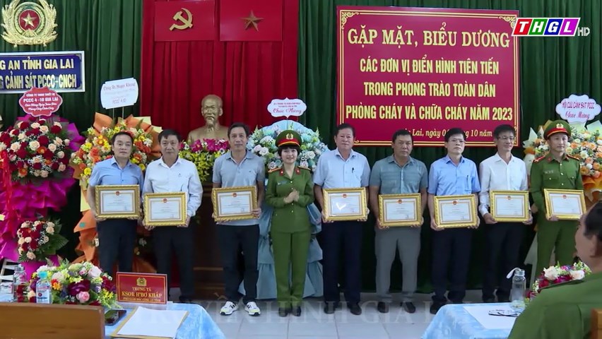 Gặp mặt, biểu dương các đơn vị điển hình tiên tiến trong phong trào toàn dân phòng cháy chữa cháy năm 2023