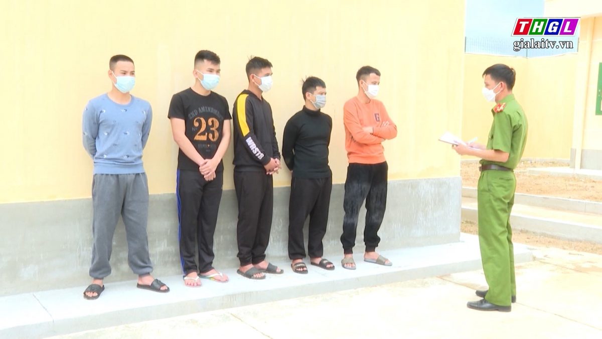 Khởi tố 11 vụ với 13 đối tượng cho vay lãi nặng trong giao dịch dân sự