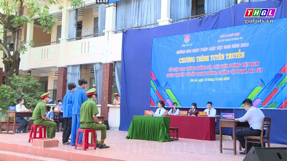Tuyên truyền pháp luật cho hơn 1.000 học sinh Trường THPT Chu Văn An (Krông Pa)