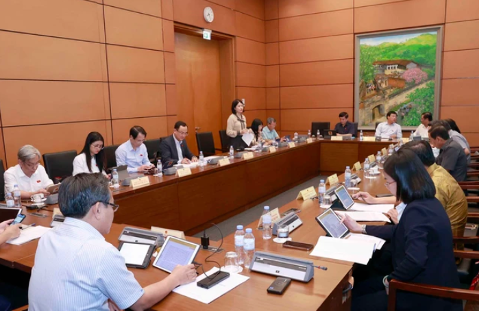 Quốc hội thảo luận ở tổ về kinh tế – xã hội