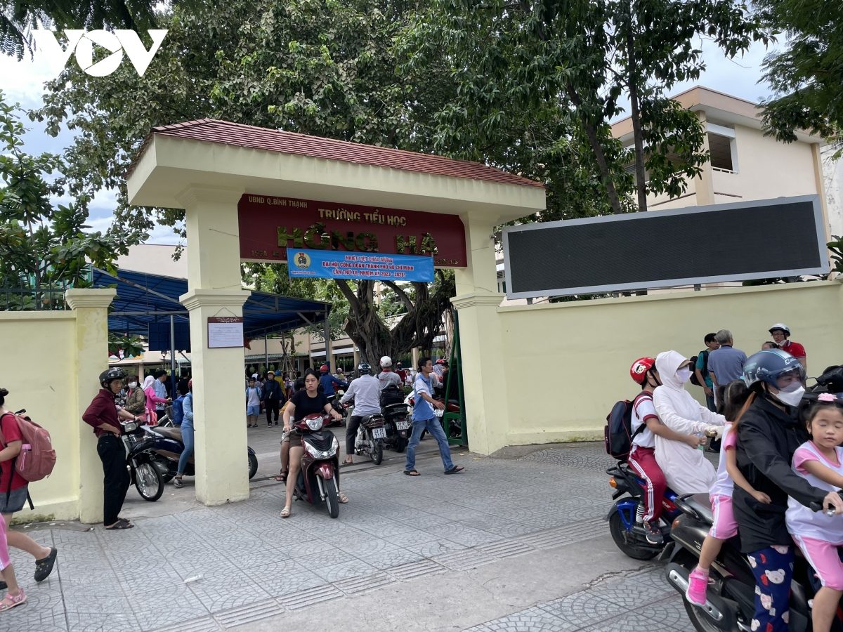 Thu quỹ đầu năm, làm gì để không lạm thu?