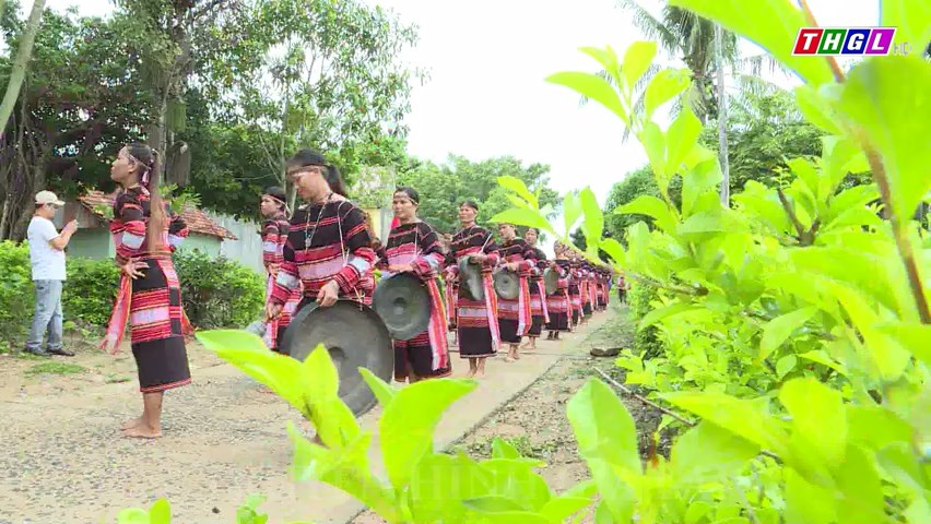 Khi phụ nữ chung tay giữ gìn văn hóa cồng chiêng