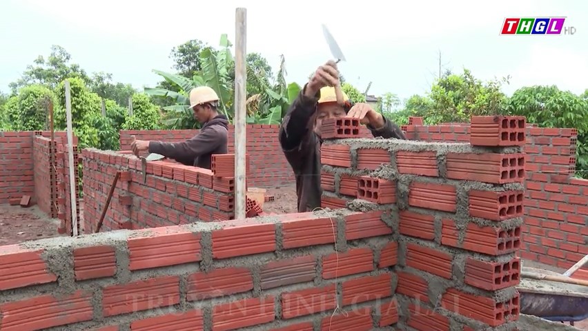 Chuyện đồng bào Bahnar làm nghề thợ xây dựng