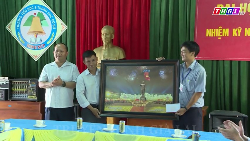 Phó Bí thư Tỉnh ủy Rah Lan Chung làm việc với Ban Thường vụ Đảng ủy xã Pờ Tó, huyện Ia Pa