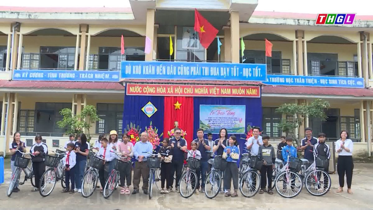 Công đoàn cơ sở Đài PT-TH Gia Lai tổ chức “về nguồn” và hoạt động an sinh xã hội tại Căn cứ cách mạng của tỉnh – Khu 10 (xã Krong, huyện Kbang)