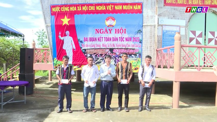 Trưởng Ban Tổ chức Tỉnh ủy Huỳnh Quang Thái dự Ngày hội Đại đoàn kết toàn dân tộc tại làng Tnùng – Măng, xã Ya Ma, huyện Kông Chro