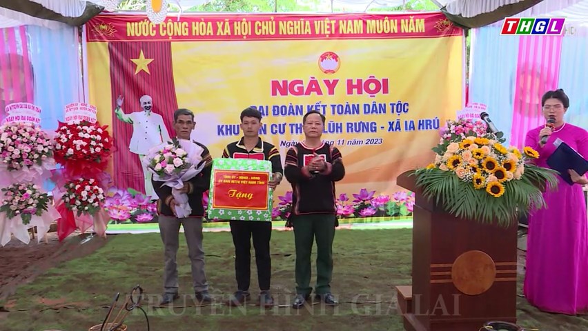 Đại tá Lê Kim Giàu – Ủy viên Ban Thường vụ Tỉnh ủy, Chỉ huy trưởng Bộ Chỉ huy Quân sự tỉnh Gia Lai dự Ngày hội Đại đoàn kết toàn dân tộc năm 2023 tại thôn Lũh Rưng, xã Ia Hrú, huyện Chư Pưh