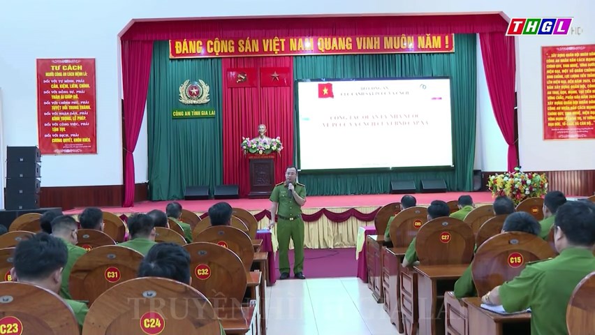 Tập huấn công tác kiểm tra an toàn PCCC và CNCH cho Công an xã