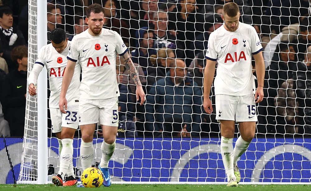 BXH Ngoại hạng Anh mới nhất: Tottenham đứt mạch bất bại, ngôi đầu đổi chủ