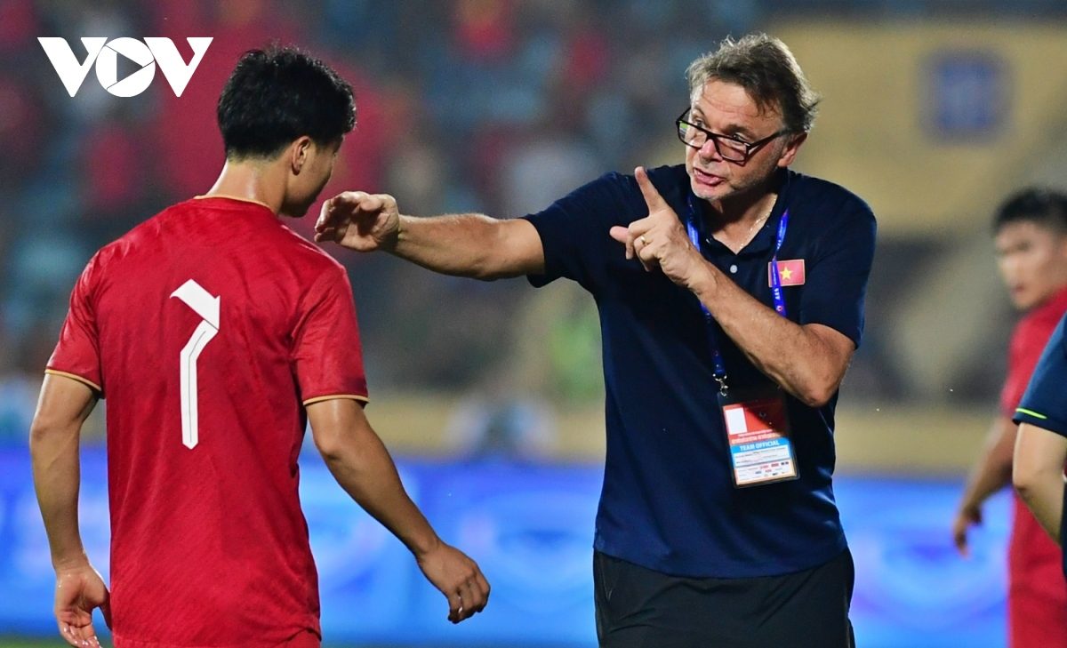 HLV Troussier đứng trước cơ hội làm nên lịch sử cùng ĐT Việt Nam