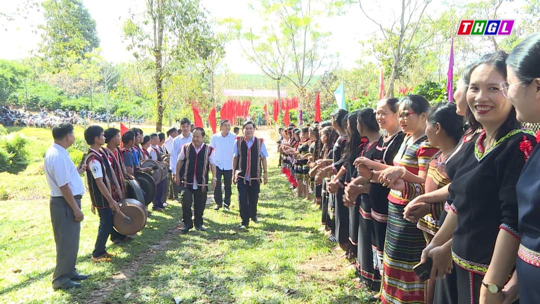 Đồng chí Châu Ngọc Tuấn – Phó Bí thư Thường trực Tỉnh ủy, Trưởng Đoàn đại biểu Quốc hội tỉnh: “Làng Ghè cần không ngừng củng cố, phát huy mạnh mẽ khối đại đoàn kết toàn dân; tăng cường đoàn kết trong cán bộ, đảng viên và nhân dân”
