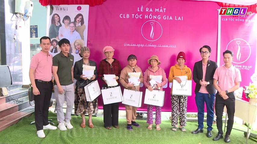 Câu lạc bộ Tóc hồng – kết vòng yêu thương