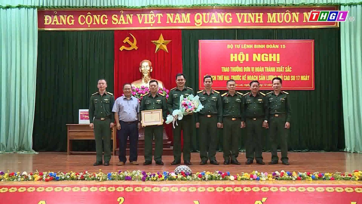 Binh đoàn 15 trao khen thưởng đơn vị về đích sớm kế hoạch năm 2023