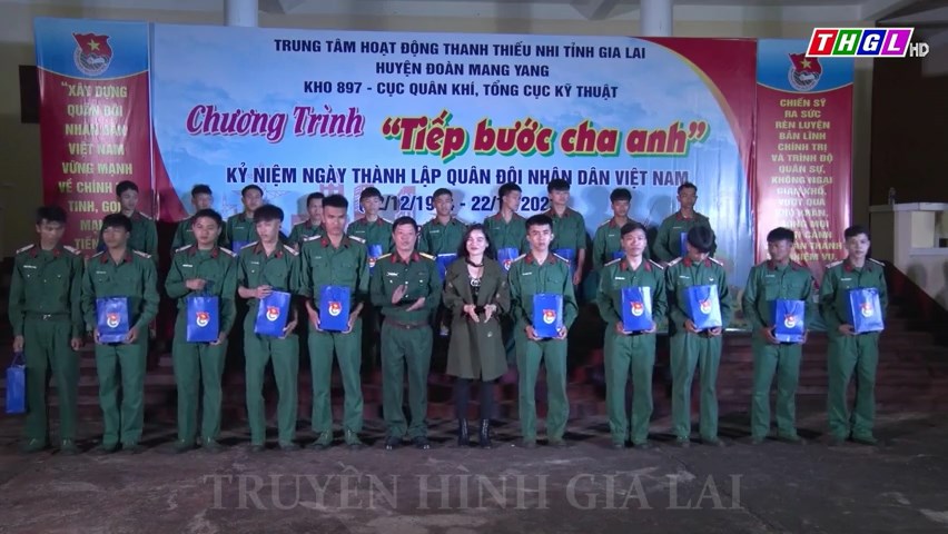 Giao lưu truyền thống với chủ đề “Tiếp bước cha anh”