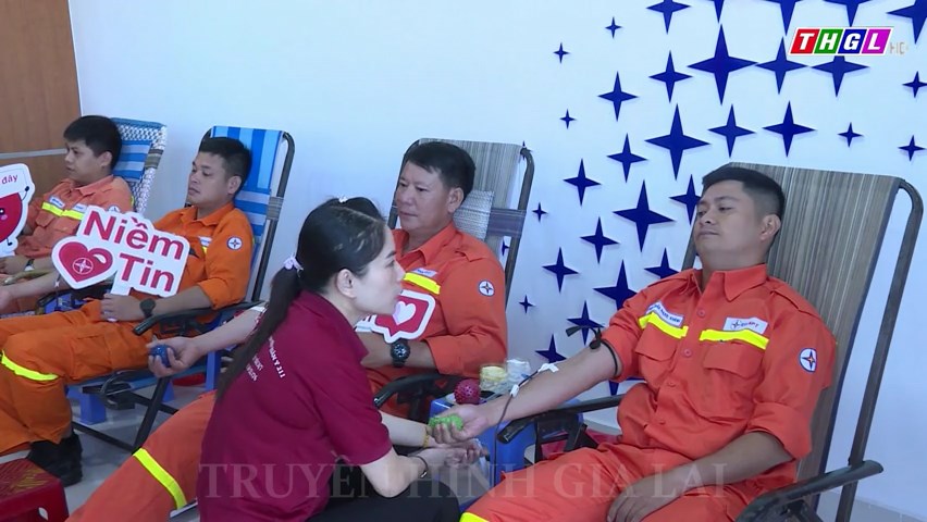 Truyền tải điện Gia Lai tổ chức hiến máu nhân đạo hưởng ứng “Tuần lễ hồng EVN”năm 2023