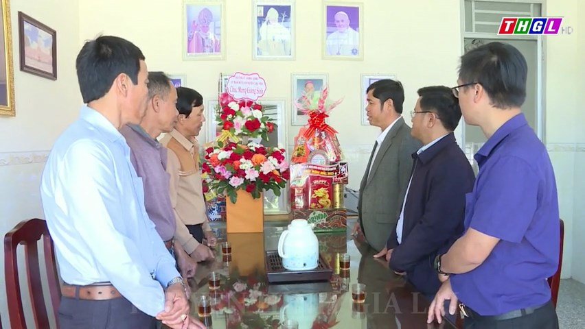 Huyện Chư Păh tổ chức các đoàn thăm, chúc mừng các cơ sở tôn giáo nhân dịp Giáng sinh 2023