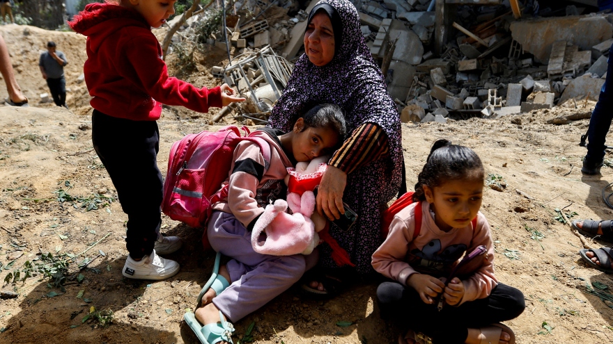 Cảnh báo tình trạng quá tải và nguy cơ lây lan dịch bệnh ở trẻ em tại Gaza