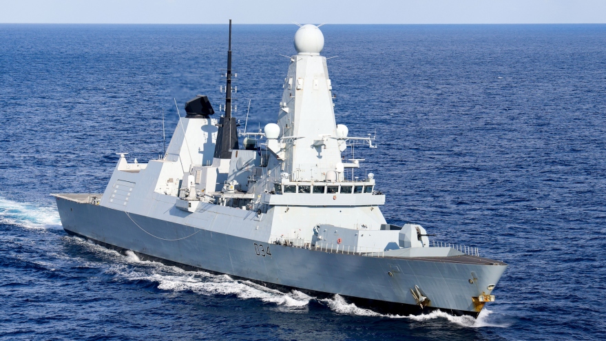 Tàu chiến Anh đẩy lùi cuộc tấn công bằng UAV của Houthi ở Biển Đỏ