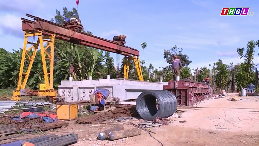 Khẩn trương thi công các gói thầu Dự án Đường hành lang kinh tế phía Đông (đường tránh Quốc lộ 19) tỉnh Gia Lai