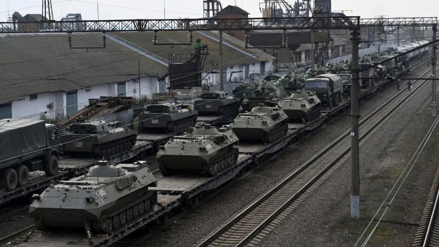 Bế tắc trên chiến trường, Ukraine chuyển hướng đánh vào “xương sống” hậu cần Nga