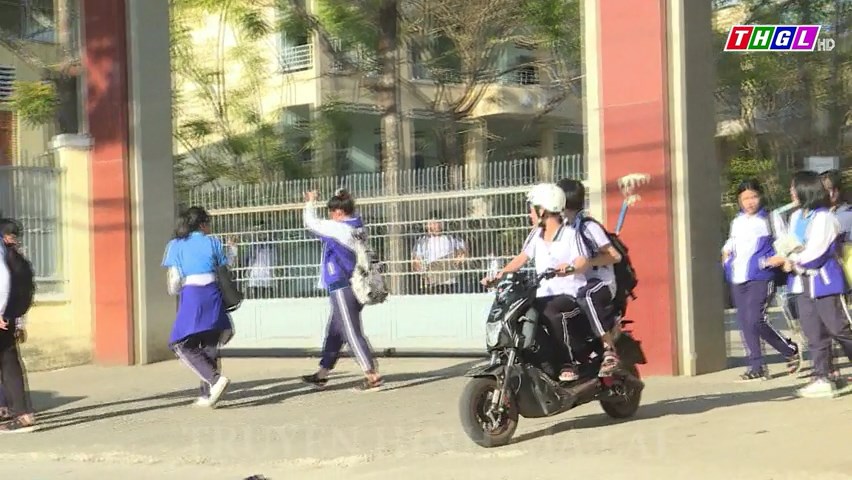 Nâng cao ý thức tham gia giao thông cho học sinh khi đi xe máy điện, xe đạp điện