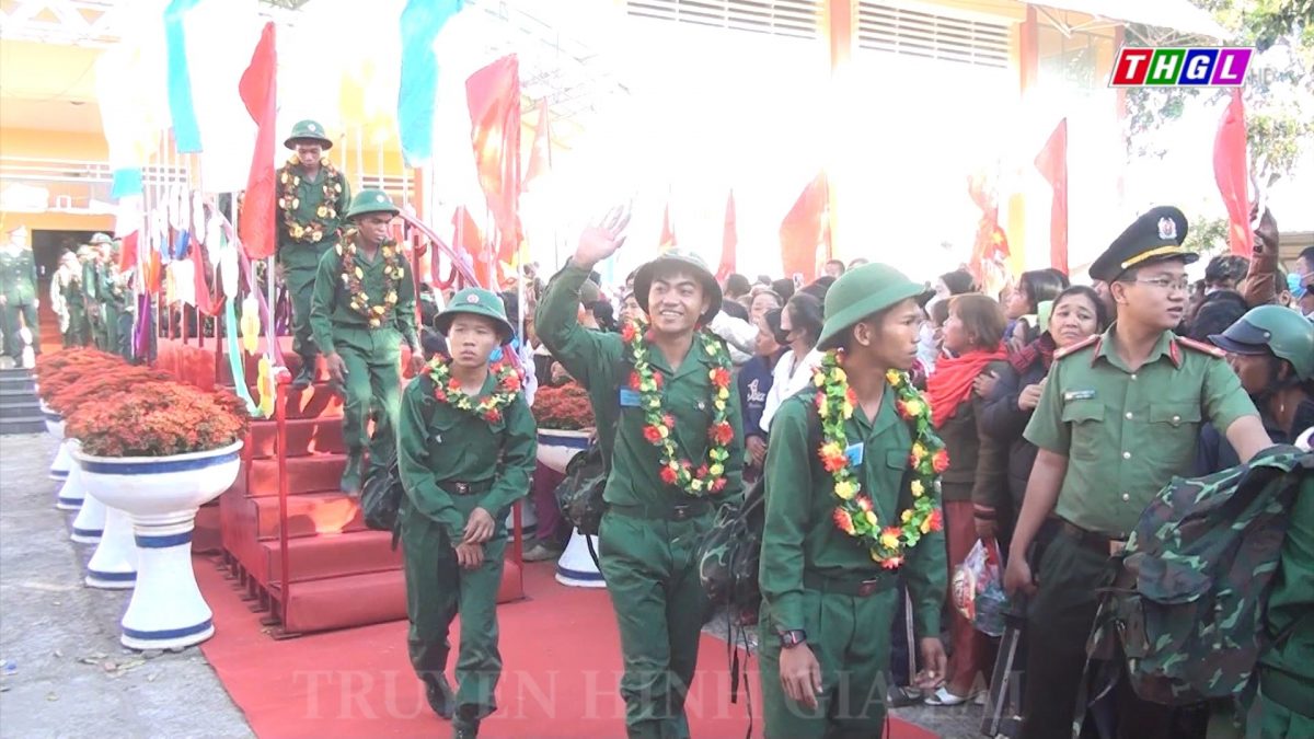Trưởng Ban Nội chính Tỉnh ủy Võ Thanh Hùng dự Lễ giao – nhận quân năm 2024 tại huyện Chư Sê