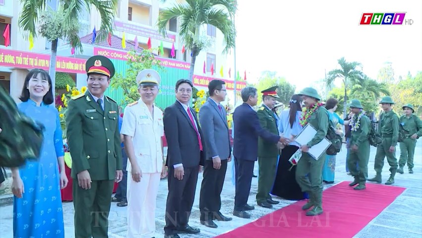 Trưởng Ban Dân vận Tỉnh ủy Phạm Thị Tố Hải dự Lễ giao-nhận quân năm 2024 tại thị xã Ayun Pa