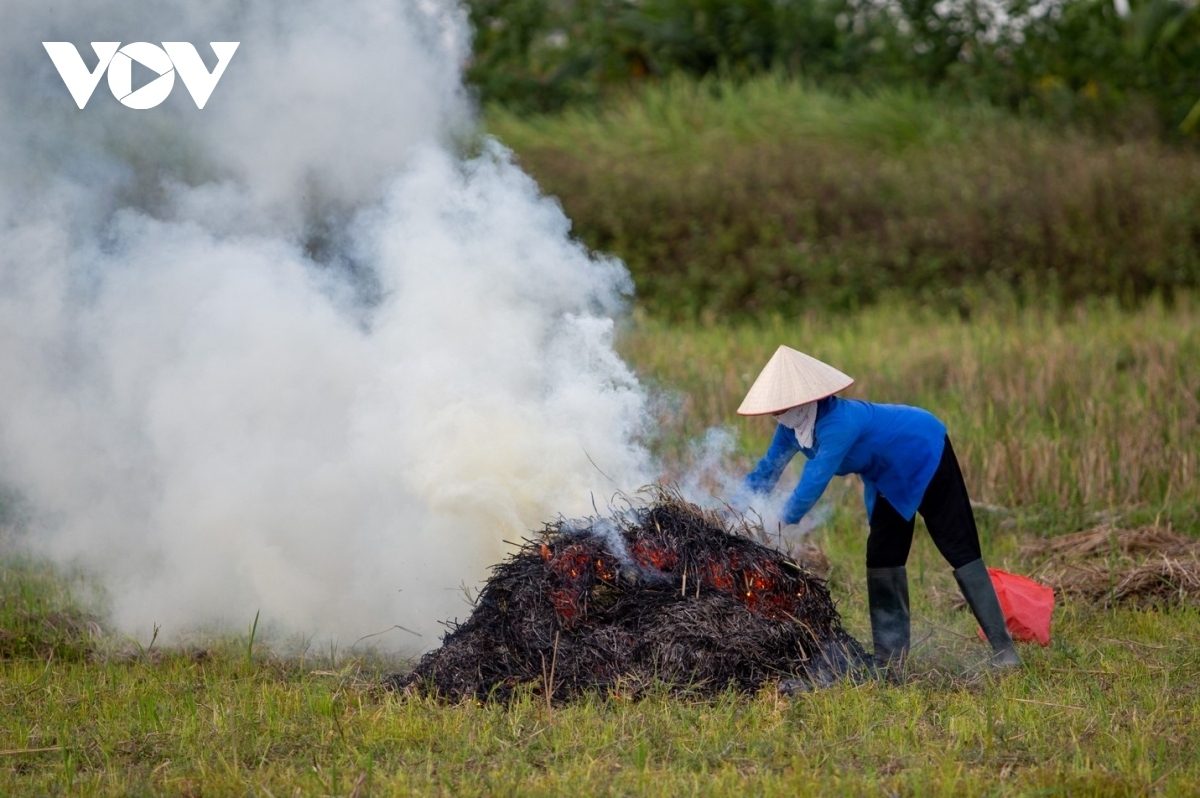 Làm gì để kiểm soát ô nhiễm không khí ở Hà Nội?
