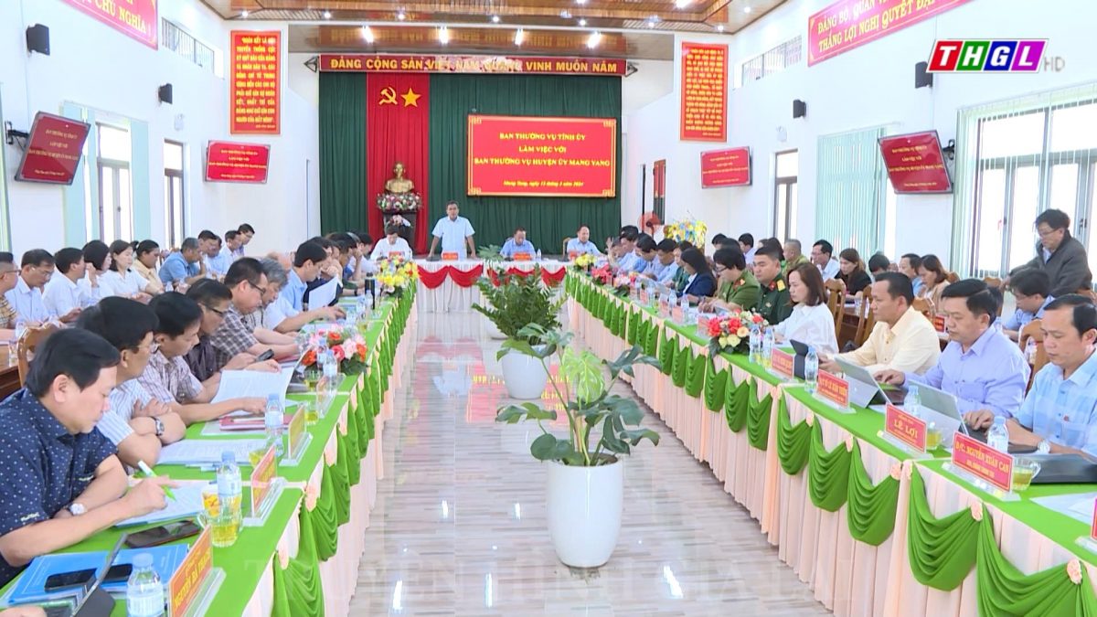 Ban Thường vụ Tỉnh ủy Gia Lai làm việc với Ban Thường vụ Huyện ủy Mang Yang