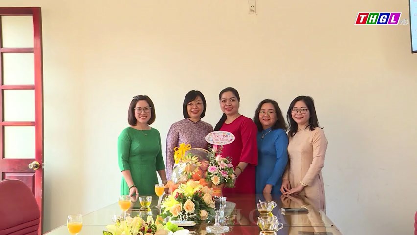 Phó Chủ tịch UBND tỉnh Nguyễn Thị Thanh Lịch thăm, chúc mừng Hội Liên hiệp Phụ nữ tỉnh nhân Ngày Quốc tế Phụ nữ (8/3)