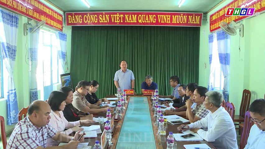 Đồng chí Rah Lan Chung – Phó Bí thư Tỉnh ủy làm việc với hệ thống chính trị xã Chư Krey