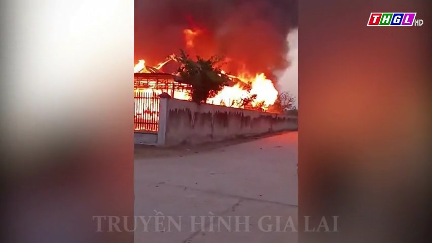 Cháy thiêu rụi căn nhà sàn của một hộ dân ở xã Chư Drăng, huyện Krông Pa