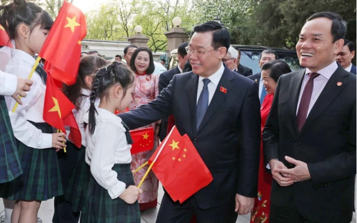 Chủ tịch Quốc hội: Hành động cụ thể làm dày thành tích trong quan hệ Việt Nam – Trung Quốc