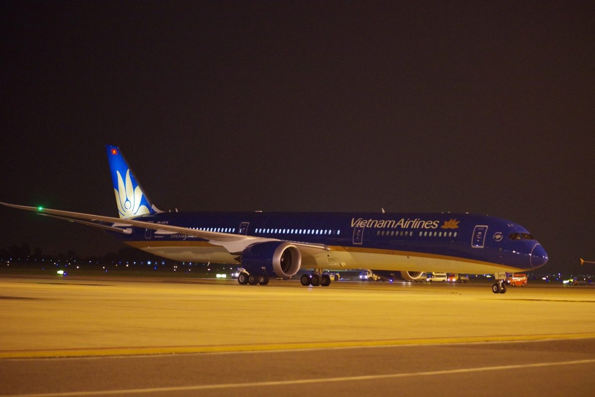 Vietnam Airlines tăng cường bay đêm, nỗ lực “hạ nhiệt” giá vé máy bay
